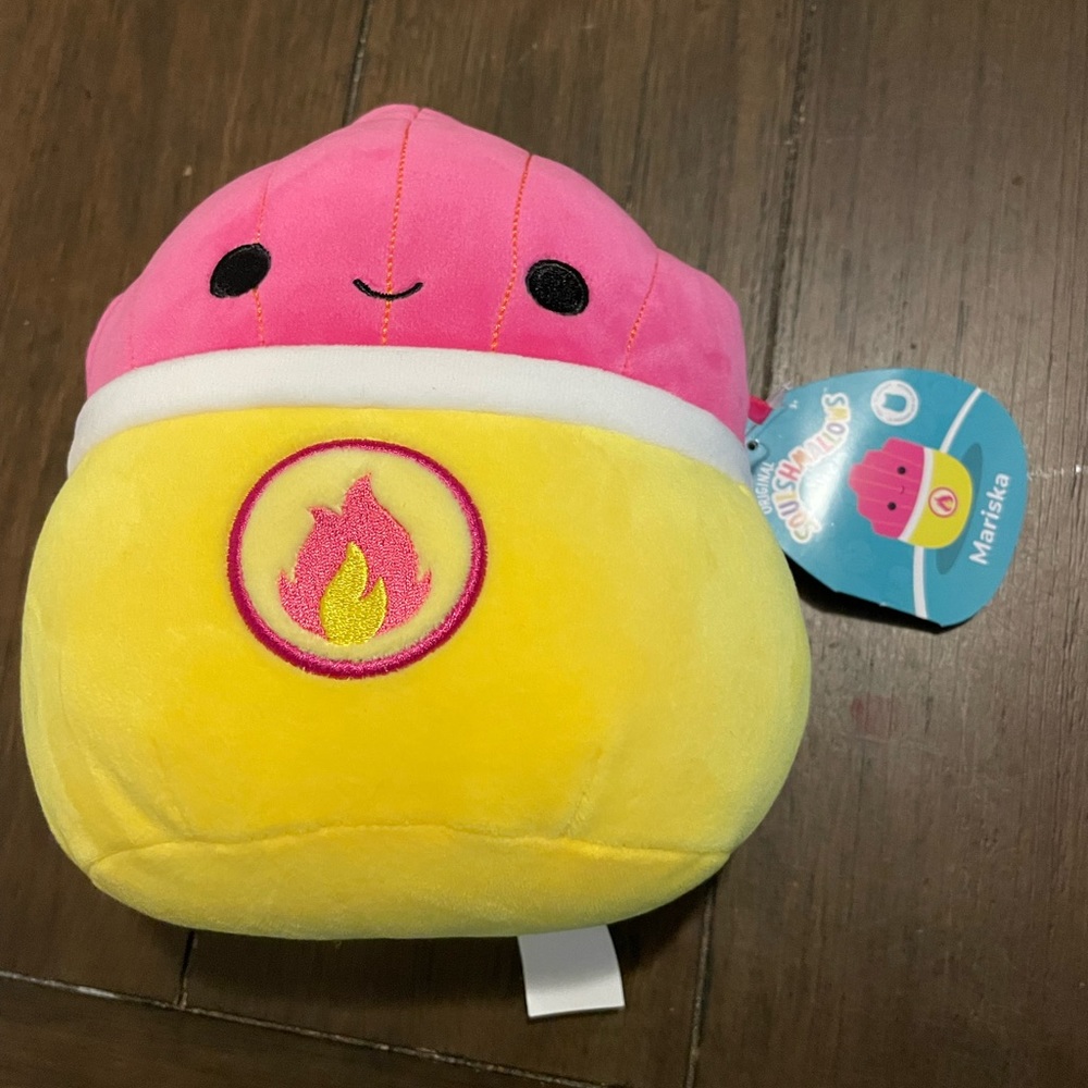 🔴 Mariska Hot Fries Squishmallow- NWT First to Market